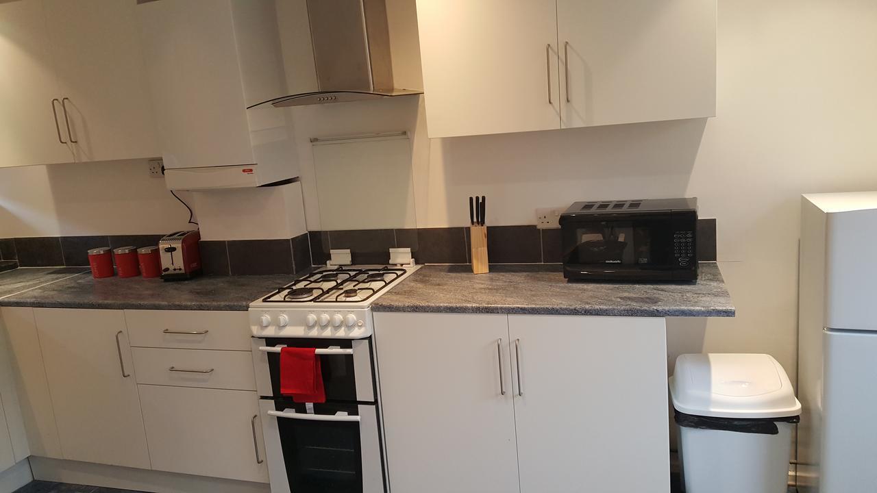 Vetrelax Basildon Newly Refurbished 3Bed House Aparthotel Bagian luar foto